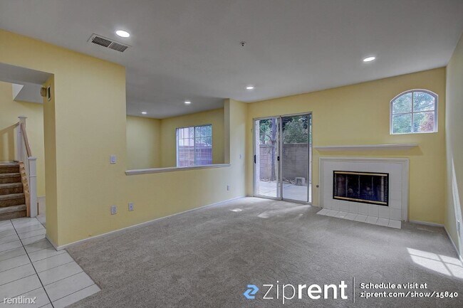 Building Photo - 3 br, 2.5 bath Townhome - 11261 Terra Vist...
