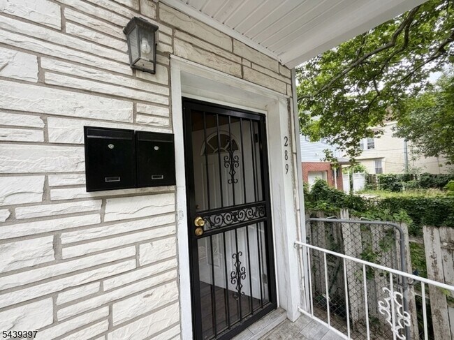Foto del edificio - 289 Rose St