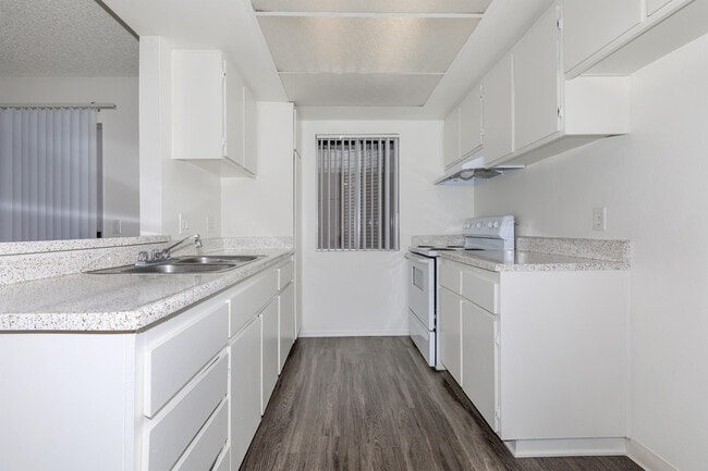 Building Photo - Monte Verde Apartment Homes