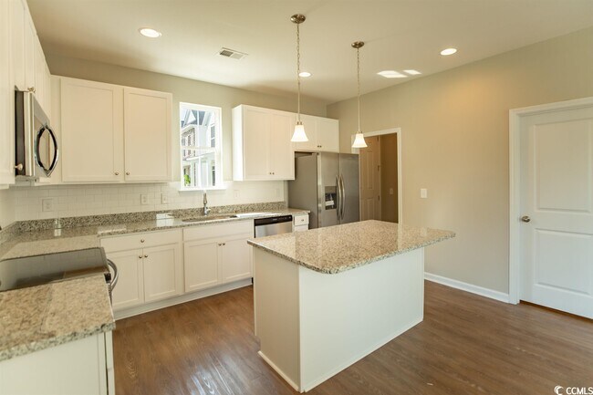 Building Photo - 3549 Bristol Ln