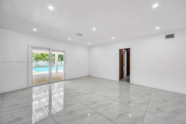 Foto del edificio - 12525 SW 68th Ct
