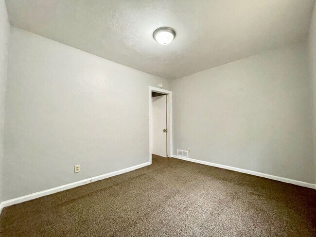 Foto del edificio - Two Bedroom Home in Muskegon