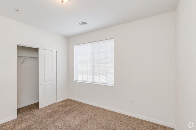 2 habitaciones, 2 baños - 1152 pies cuadrados - The Regal - Dormitorio - Hidden Ridge