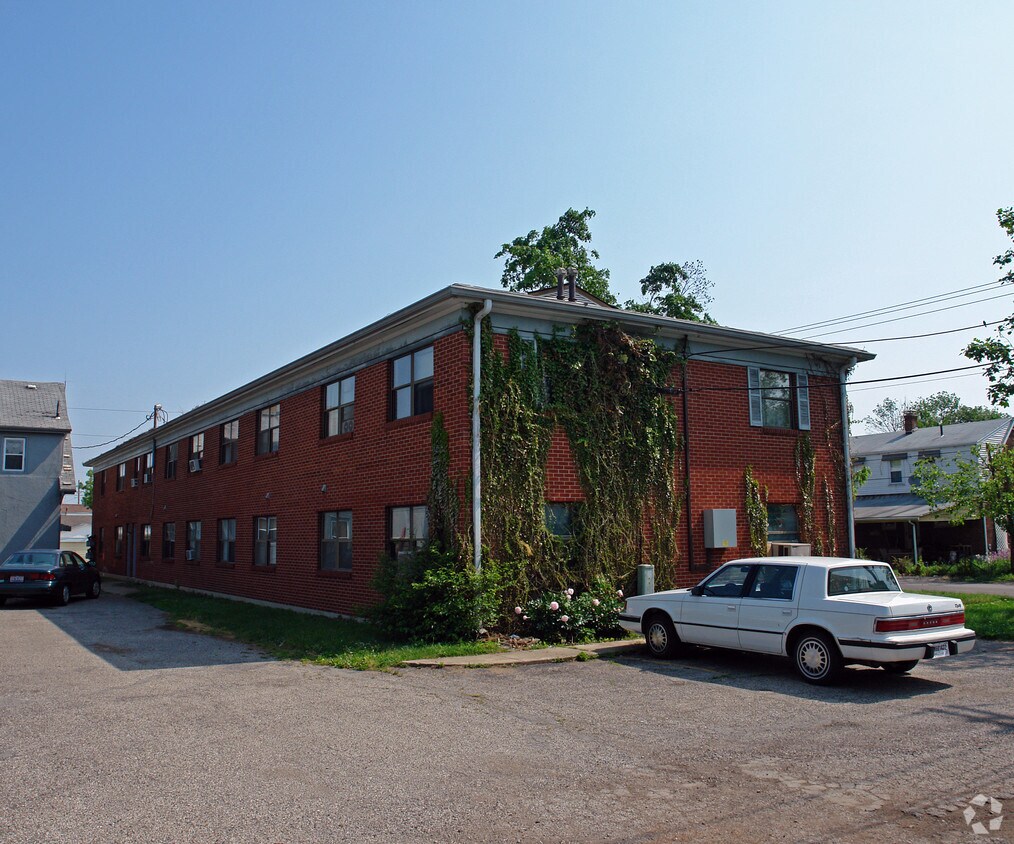 Foto del edificio - 202 Clover St