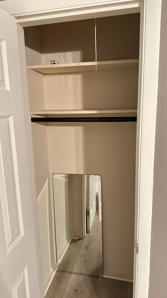 Building Photo - 2915 Mignon Ave