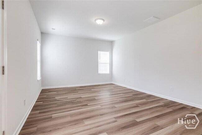 Building Photo - 101 Daylily Dr