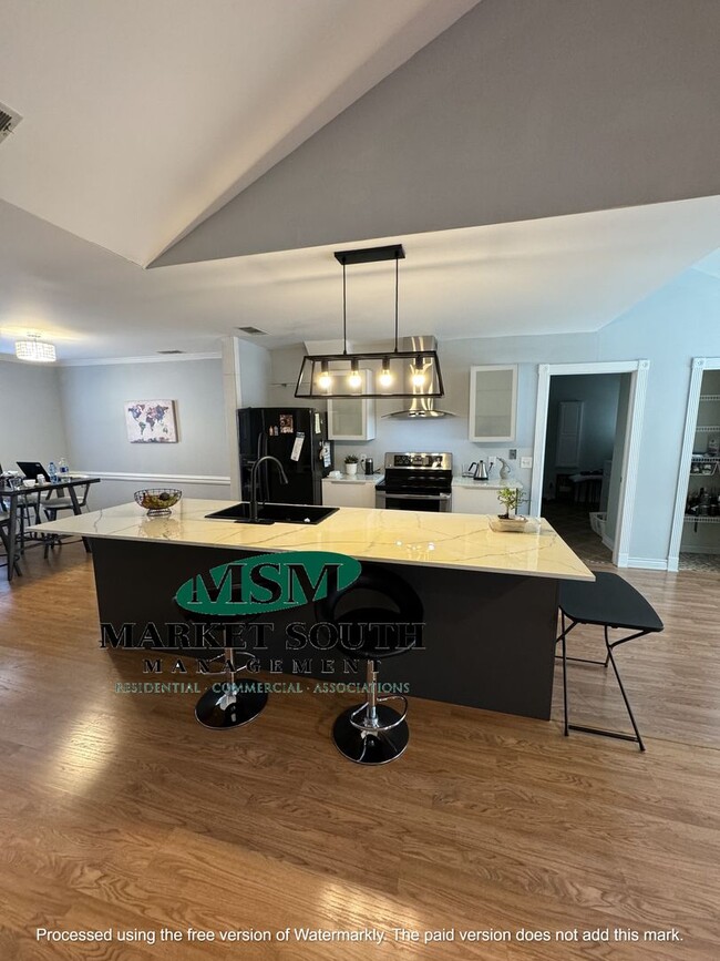 Building Photo - ***APPLICATION PENDING*** Coffee Bluff Charm