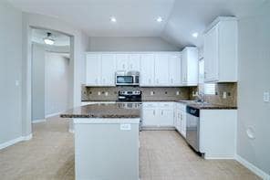 Building Photo - 112 Ravinia Ct