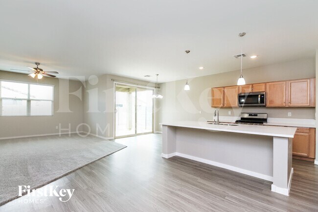 Building Photo - 7177 E Bobwhite Ct