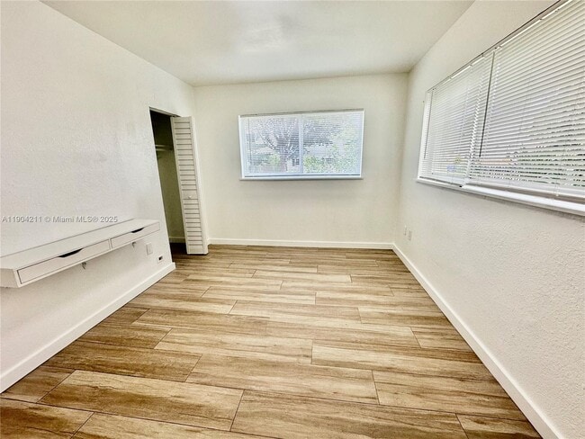 Foto del edificio - 60 NW 42nd St