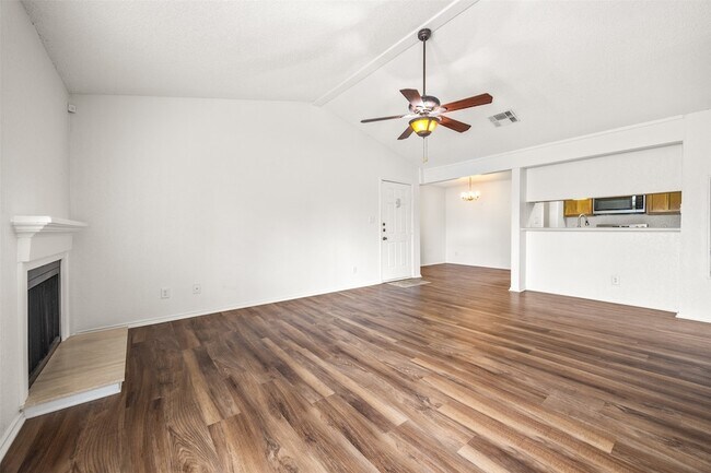 Foto del edificio - 1202 Thorpe Ln