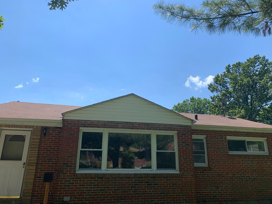 1225 Buck Ave, Richmond Heights, MO 63117 House Rental in Richmond
