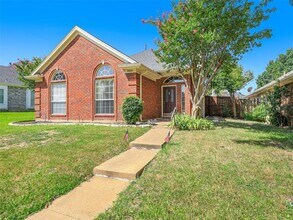 Building Photo - 9921 Bordeaux Ave
