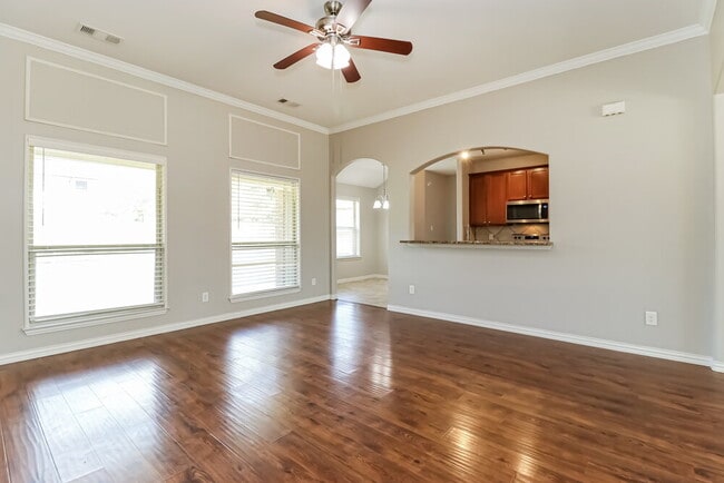 Foto del edificio - 319 W Little Creek Rd