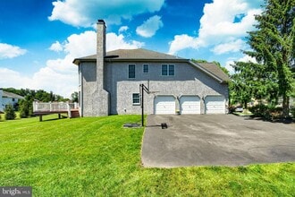 Building Photo - 212 Prescott Dr