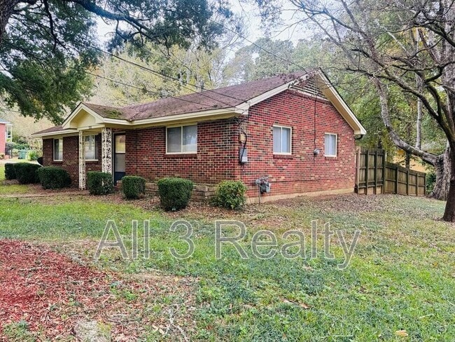 Foto del edificio - 320 Green Ridge Rd