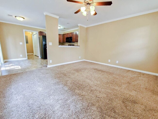 Building Photo - Pet Friendly Two Bedroom!