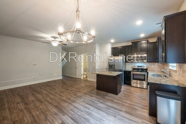 Building Photo - 6220 Trickle Bnd