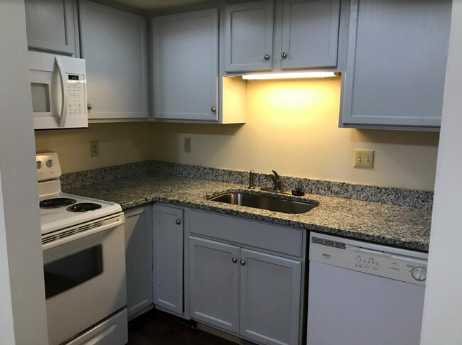 Foto del edificio - 2665 Bellevue Ave