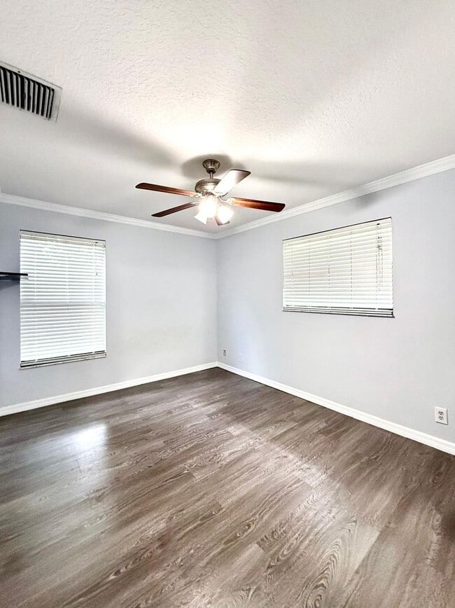 Building Photo - Beautiful house for rent