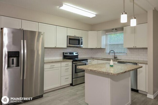 Building Photo - 1222 24TH AVE W, PALMETTO, FL 34221