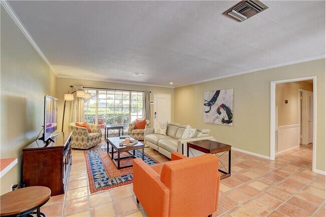 Foto del edificio - 1550 Highland Ln