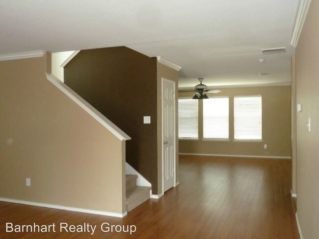 Building Photo - 324 Highland Glen Dr