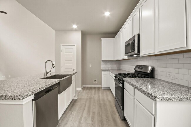 Foto del edificio - 22475 Kinley St