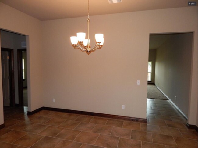 Foto del edificio - TAKE A LOOK AT YOUR NEW HOME!!!