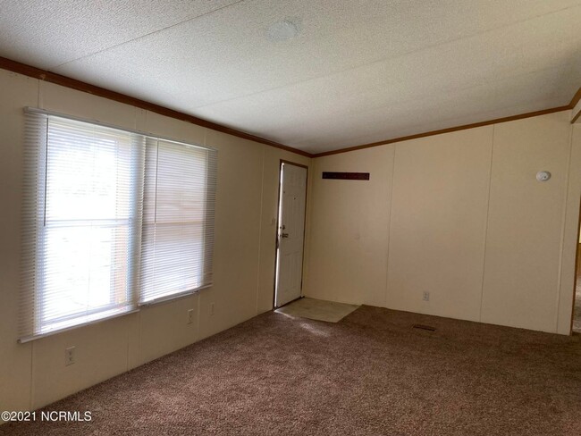 Building Photo - Welcome to Aberdeen Acres!