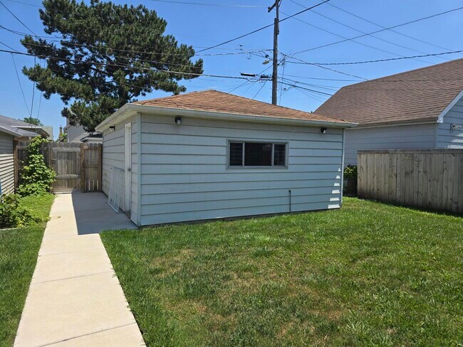 Foto del edificio - 5151 N Meade Ave