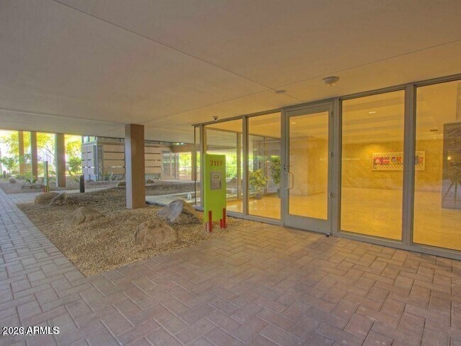 Foto del edificio - 7117 E Rancho Vista Dr