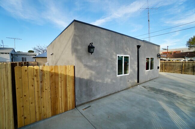 Building Photo - 6702 Saint Clair Ave