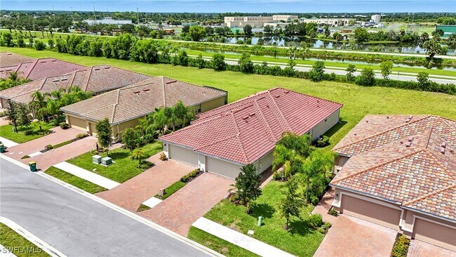 Building Photo - 1676 Alameda Dr