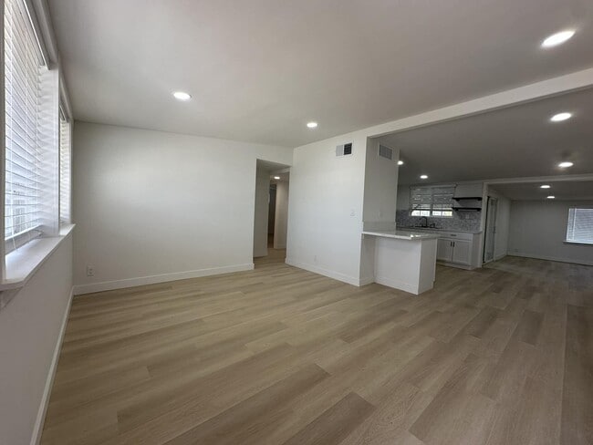 Building Photo - 30201 San Diego Dr