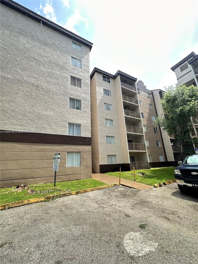 Building Photo - 15231 SW 80th St