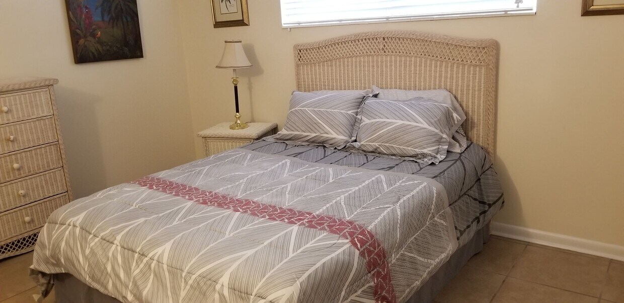 623 N Bay St 12 Unit 12, Eustis, FL 32726 Apartments in Eustis, FL