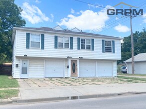 Building Photo - 707 N Adams St