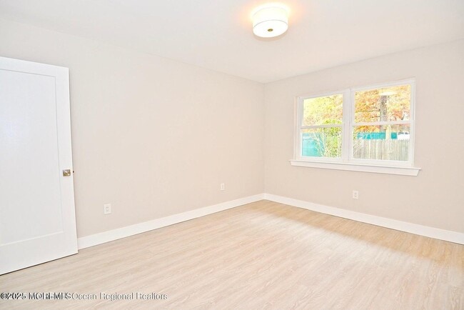 Building Photo - 168 Esmeralda Ct