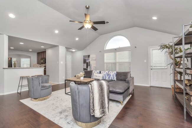 Building Photo - 2411 Zephyr Ln