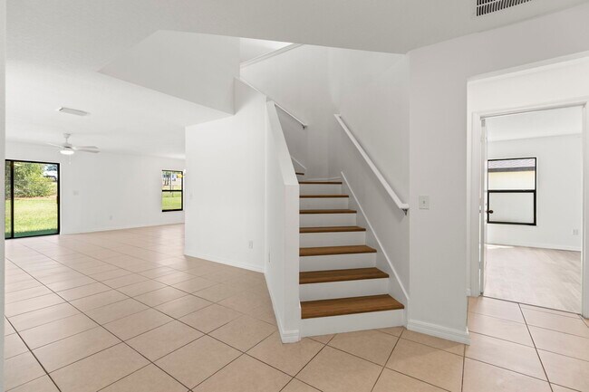 Foto del edificio - 8331 Silverbell Loop