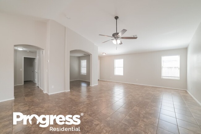 Building Photo - 11826 W Port Royale Ln