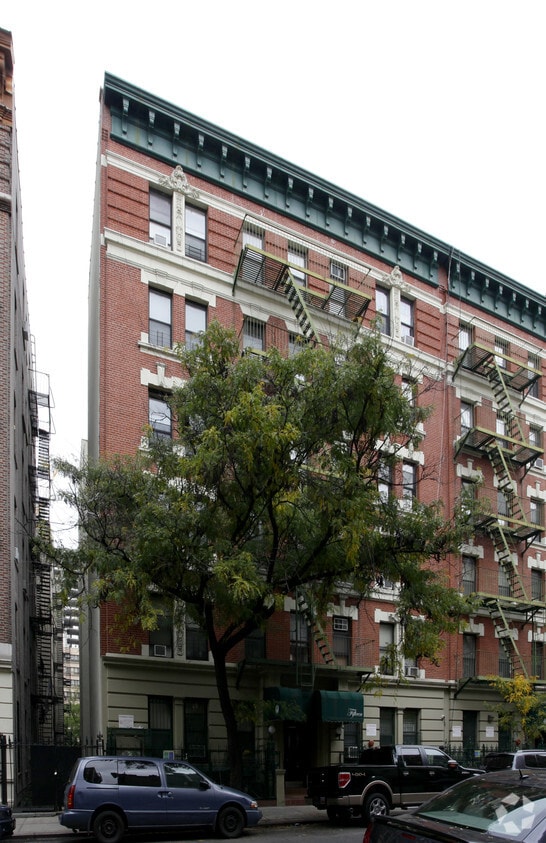 Primary Photo - 15 W 108th St