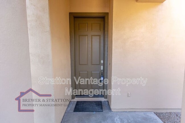 Building Photo - 2049 W Periwinkle Way