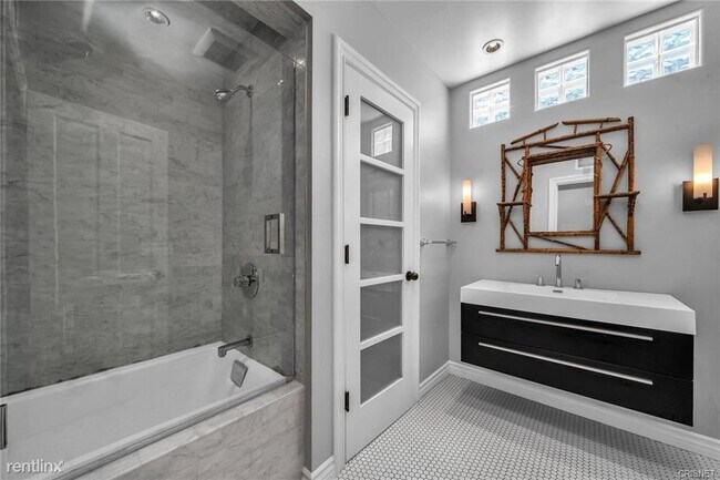 Building Photo - 4 br, 2.5 bath House - 17050 Rancho St