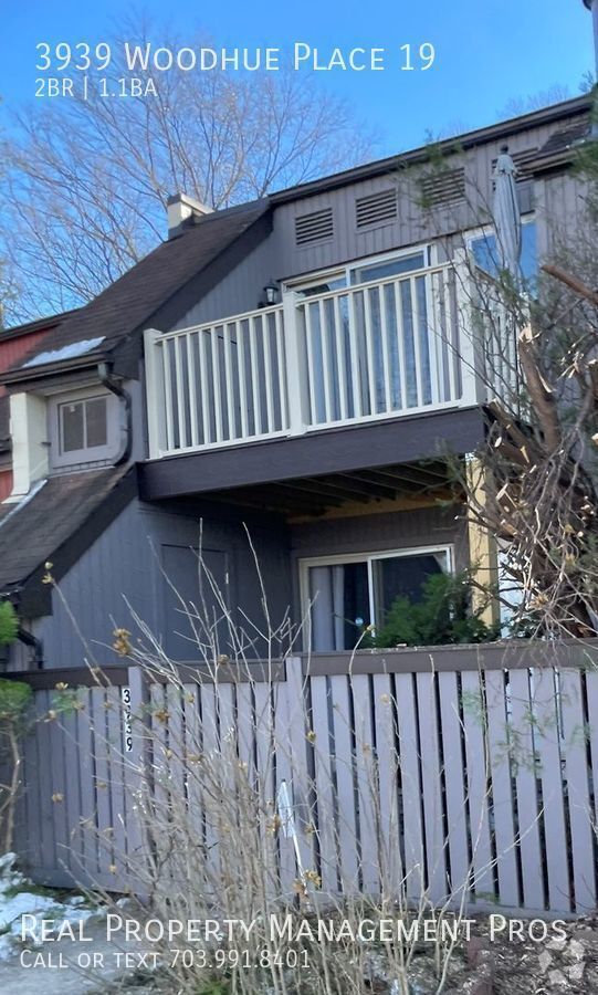 Building Photo - 3939 Woodhue Pl