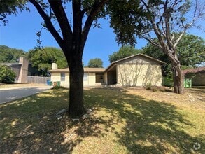 Building Photo - 11204 Brushy Glen Dr