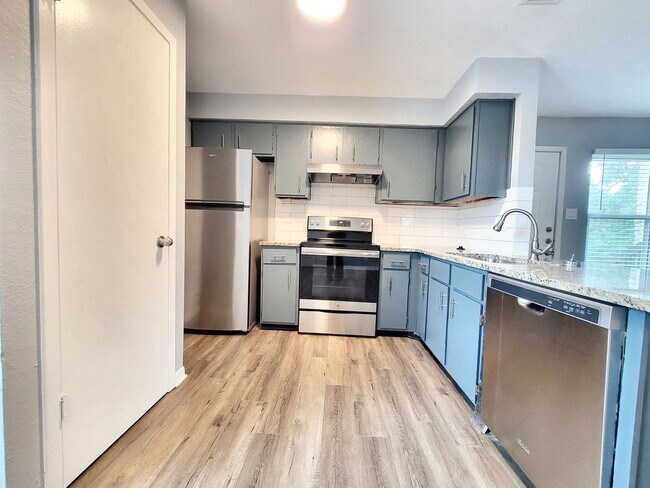 Foto del edificio - 4431 Whispering Valley Dr