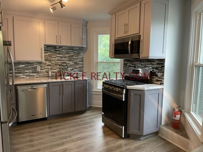 Foto del edificio - 784 University