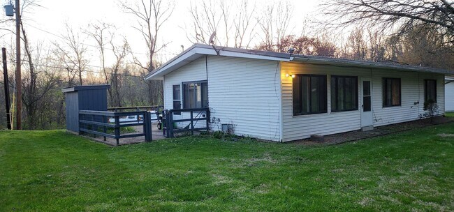 Foto del edificio - Finleyville 3 Bedroom 1.5 Bath Single Family Ranch Home